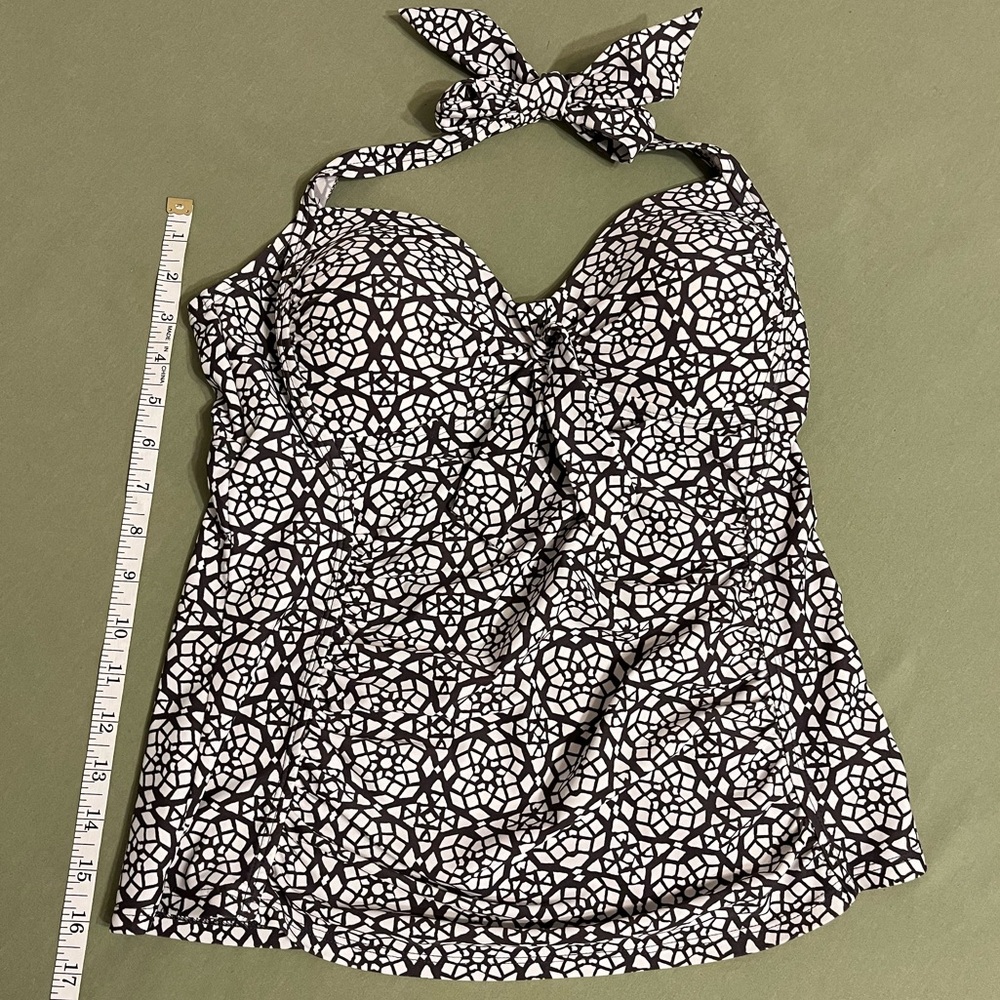 Merona  Black and White Halter Patterned Rouched Tankini Top Medium